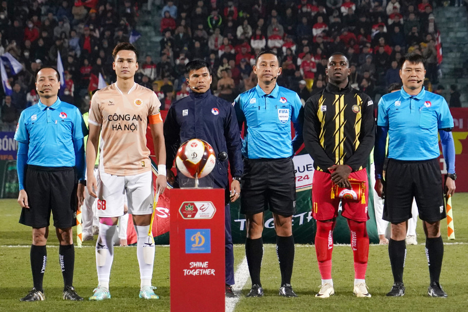 Tối 27/2, Công an Hà Nội tiếp đón Đông Á Thanh Hóa trong trận cầu tâm điểm của vòng 11 V-League 2023/24. (Ảnh: Việt Anh/Vietnam+)