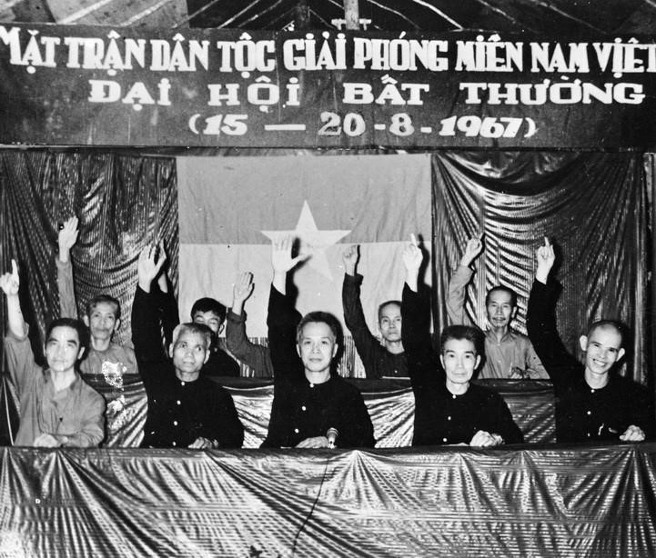Đại hội nhất trí thông qua cương lĩnh chính trị của mặt trận tại Đại hội bất thường Mặt trận Dân tộc Giải phóng miền Nam Việt Nam diễn ra từ ngày 15-20/8/1967. (Ảnh: TTXVN)