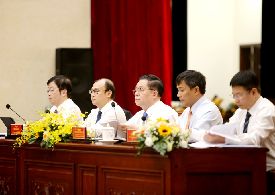 Các đại biểu chủ trì hội nghị. (Ảnh: Thành Chung/TTXVN)