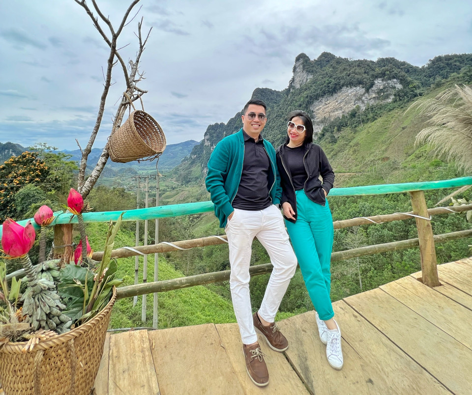 Tuyên Quang sẽ tập trung phát triển du lịch nghỉ dưỡng chữa bệnh, thể thao tại khu du lịch suối khoáng Mỹ Lâm. Đặc biệt, tỉnh đang đẩy mạnh đầu hạ tầng giao thông, viễn thông, điện, nước, môi trường, cơ sở lưu trú, phát triển du lịch gắn với nông nghiệp hữu cơ… ở hai huyện Na Hang và Lâm Bình để phát triển du lịch khám phá, trải nghiệm, nghỉ dưỡng, cộng đồng, kết hợp du lịch mạo hiểm như dù lượn, du lịch lòng hồ... (Ảnh: Mai Mai/Vietnam+)