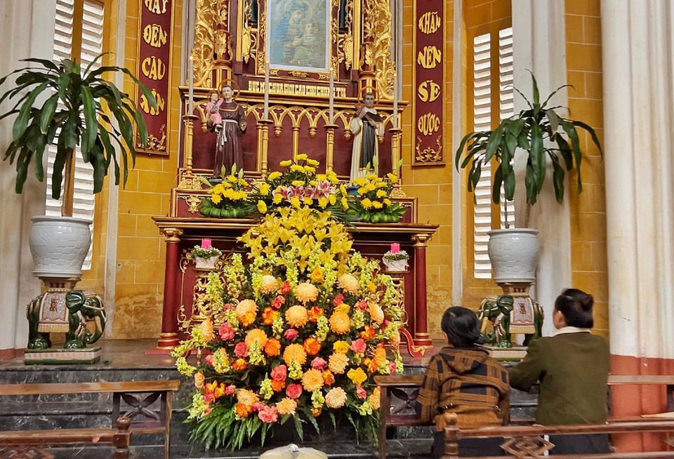 Là nơi người dân xứ đạo thường tìm đến mỗi ngày. (Ảnh: Mai Mai/Vietnam+)
