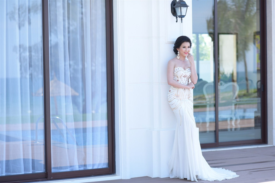 Các ứng viên hoa hậu đều được khoác lên mình những bộ cánh dạ hội đầy quyến rũ. (Ảnh: BTC) 