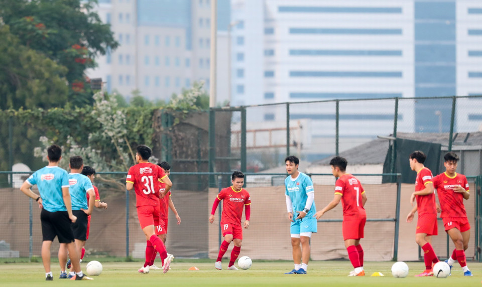 Các cầu thủ đội tuyển Việt Nam trong buổi tập ngày 12/6. (Ảnh: Hoàng Linh/TTXVN)