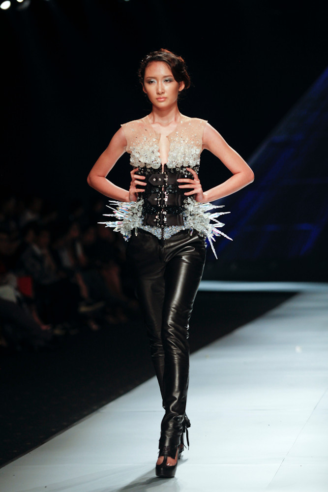 Cặp bài trùng của thương hiệu On Aura Tout Vu bước vào giới thời trang cao cấp bằng những nét độc đáo riêng của mình. (Ảnh: BTC)