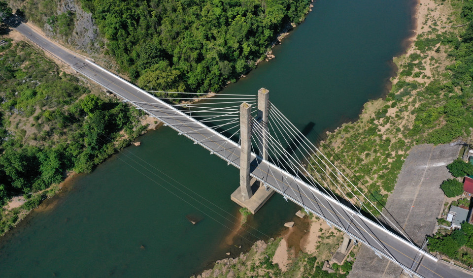 Cầu treo Đakrông. (Ảnh: Hồ Cầu/TTXVN)