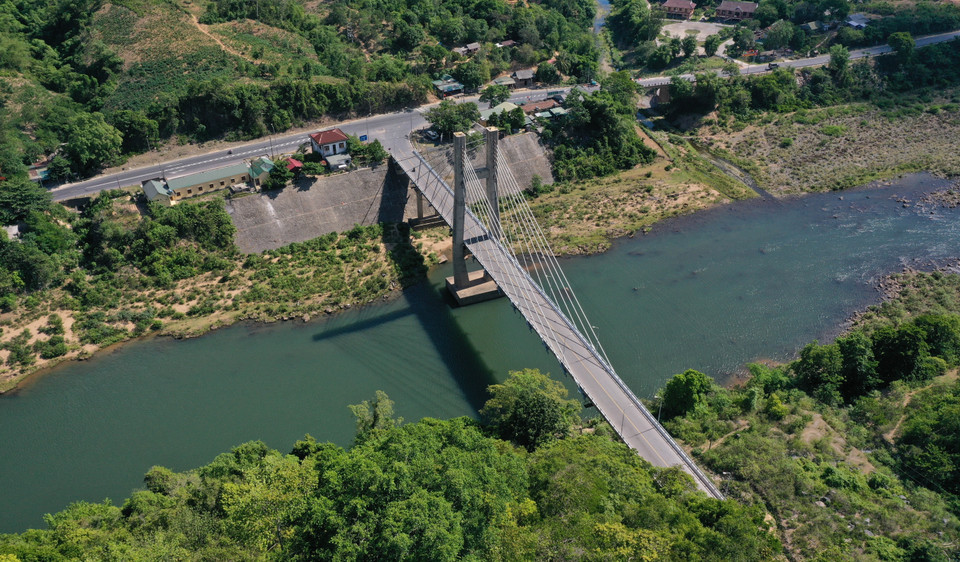 Cầu treo Đakrông. (Ảnh: Hồ Cầu/TTXVN)