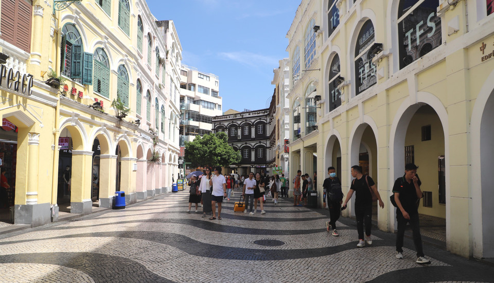 Một góc phố đi bộ dẫn tới di tích Nhà thờ thánh Paul. (Ảnh: Xuân Vịnh/TTXVN)