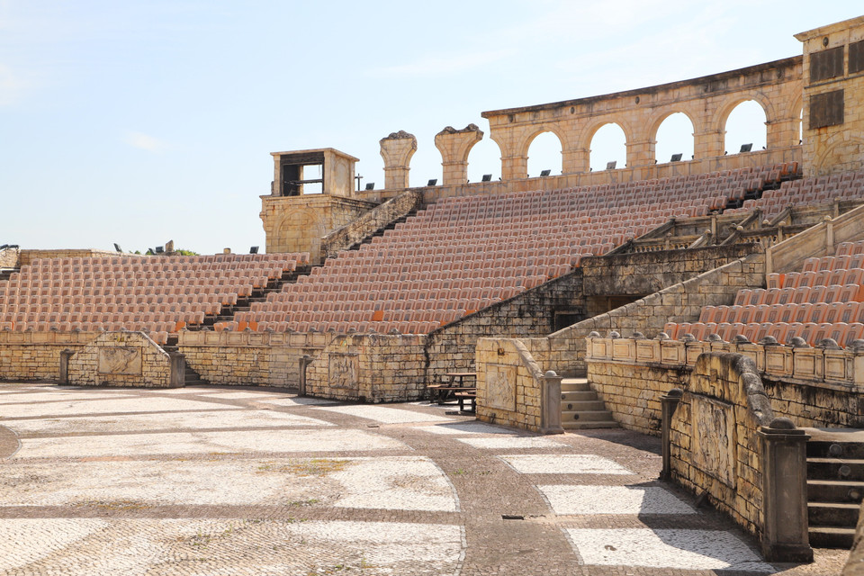 Toàn cảnh khán đài nhà hát. (Ảnh: Xuân Vịnh/TTXVN)