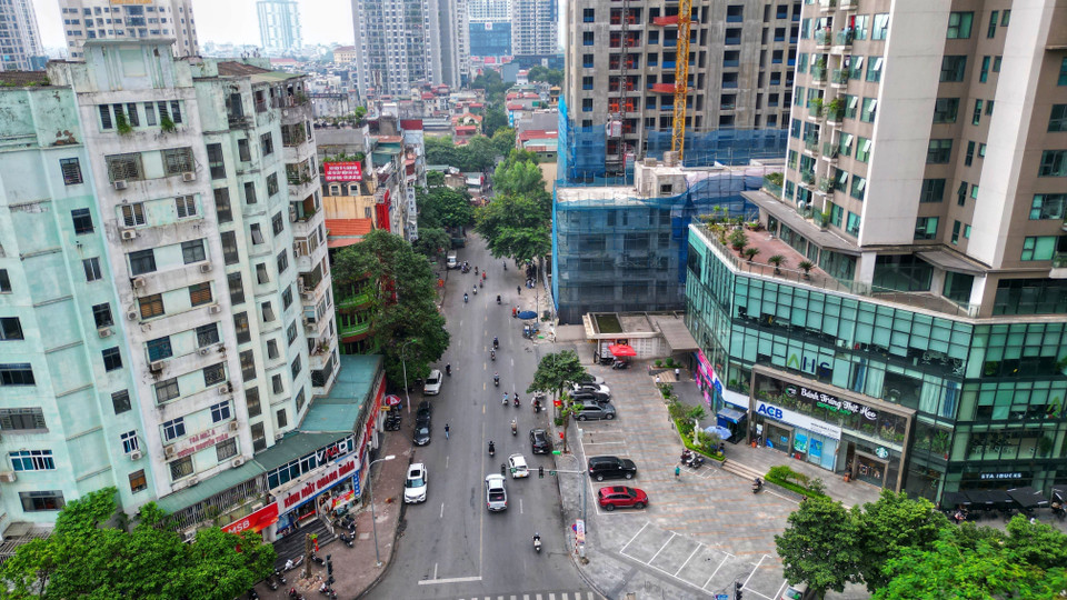 Đường Nguyễn Tuân giai đoạn 1 đã được mở rộng từ đoạn cắt với đường Lê Văn Lương tới ngõ 162 Nguyễn Tuân. (Ảnh: Tuấn Anh/TTXVN)