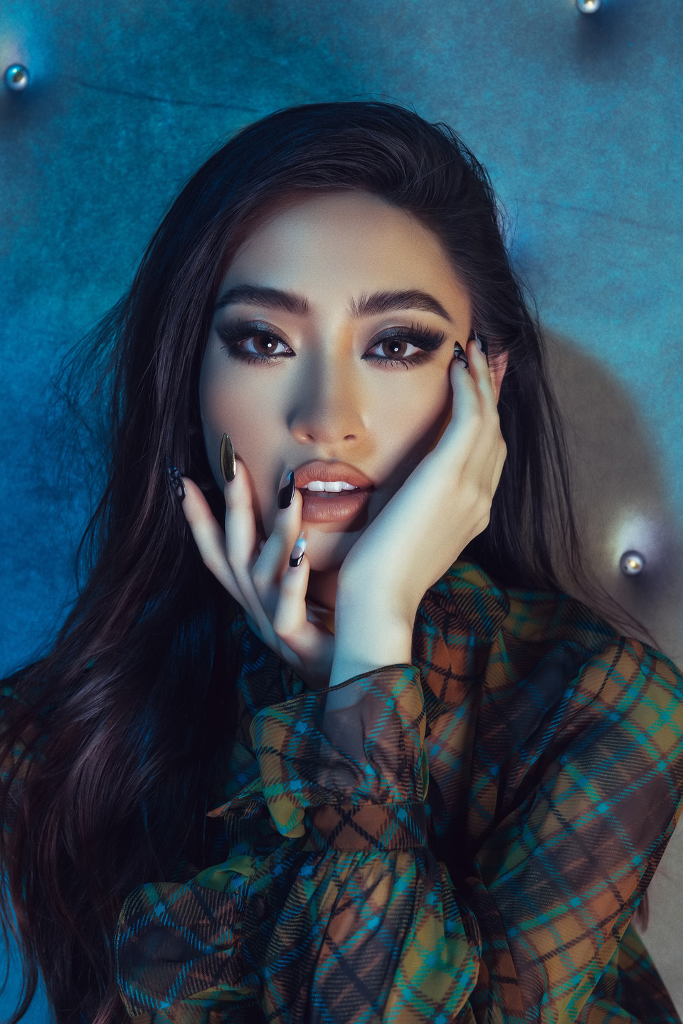 Mỹ nhân gốc Cao Bằng sở hữu khuôn mặt không góc chết, mang vẻ đẹp sắc sảo, cá tính riêng. Ở độ tuổi đôi mươi, Lương Thùy Linh sở hữu diện mạo trẻ trung và thần thái không hề thua kém các đàn chị trong giới người mẫu chuyên nghiệp. (Ảnh: CTV/Vietnam+)