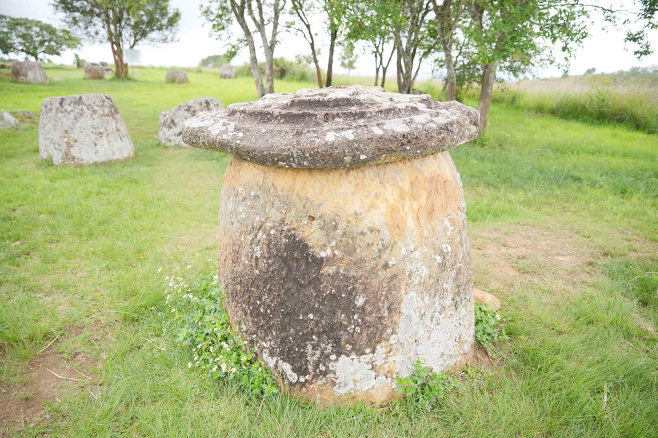 Chiếc chum duy nhất vẫn còn nắp đậy. (Nguồn: Vietnam+)