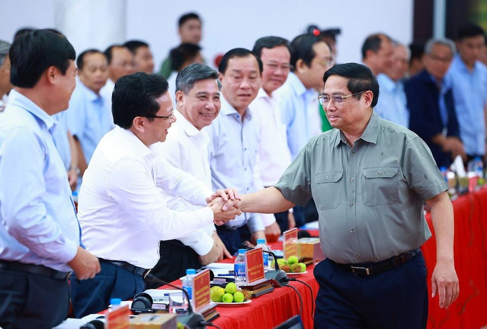 Thủ tướng Phạm Minh Chính với các đại biểu dự hội nghị. (Ảnh: Dương Giang/TTXVN)