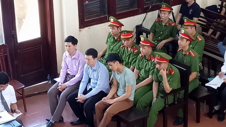 Các bị cáo tại phiên tòa. (Ảnh: Vũ Thị Hà/TTXVN)