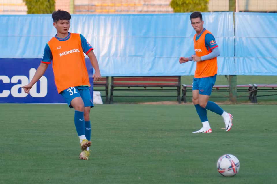 Đây cũng là buổi tập cuối cùng của Đội tuyển U23 Việt Nam tại Hà Nội trước khi có buổi tập tiếp theo vào tối 31/8 tại Sân vận động Việt Trì, Phú Thọ. (Ảnh: Việt Anh/Vietnam+)