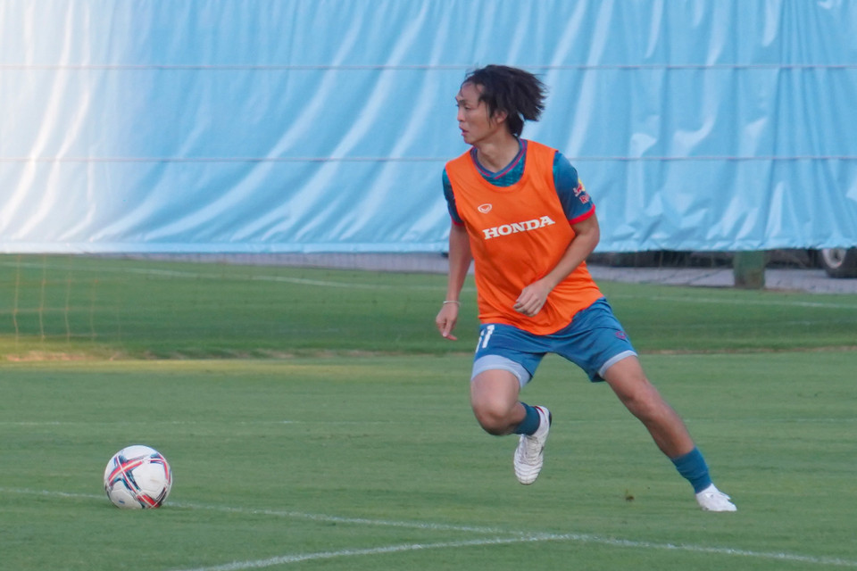 Tiền vệ Nguyễn Tuấn Anh là một trong những trụ cột của Đội tuyển Quốc gia được gọi để chuẩn bị cho trận giao hữu gặp Đội tuyển Palestine vào ngày 11/9 tới. (Ảnh: Việt Anh/Vietnam+)