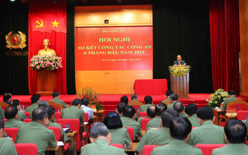 Thủ tướng phát biểu chỉ đạo tại hội nghị. (Ảnh: Doãn Tấn/TTXVN)