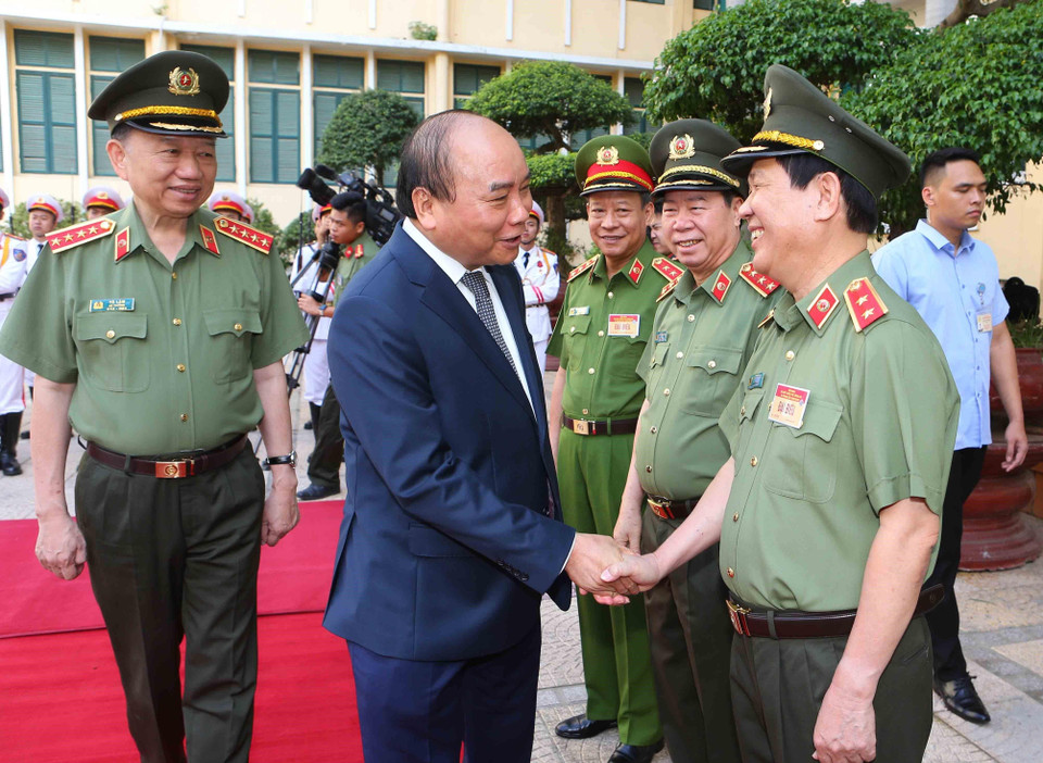 Thủ tướng Nguyễn Xuân Phúc với các đại biểu dự Hội nghị. (Ảnh: Doãn Tấn/TTXVN)