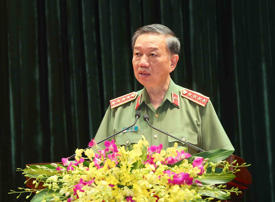 Đại tướng Tô Lâm, Ủy viên Bộ Chính trị, Bộ trưởng Bộ Công an phát biểu khai mạc Hội nghị. (Ảnh: Doãn Tấn/TTXVN)