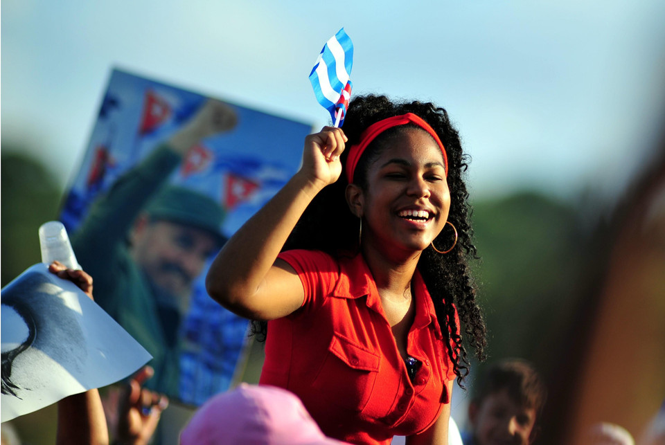 Niềm vui và nụ cười tràn ngập trong các lễ tuần hành 1/5 tại Cuba. (Ảnh: Lê Hà/TTXVN)