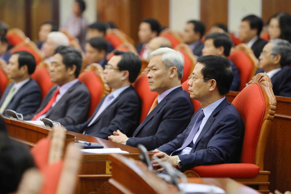 Các đồng chí Ủy viên Trung ương dự hội nghị. (Ảnh: Phương Hoa/TTXVN)