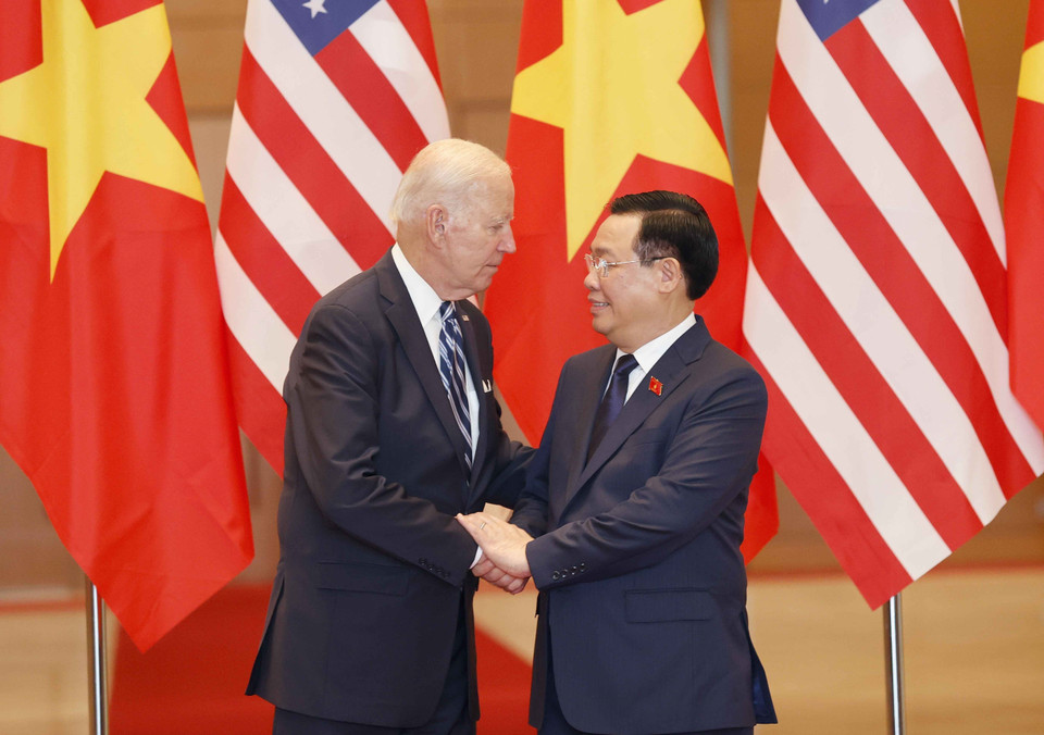 Chủ tịch Quốc hội Vương Đình Huệ hội kiến Tổng thống Hoa Kỳ Joe Biden. (Ảnh: Doãn Tấn/TTXVN)