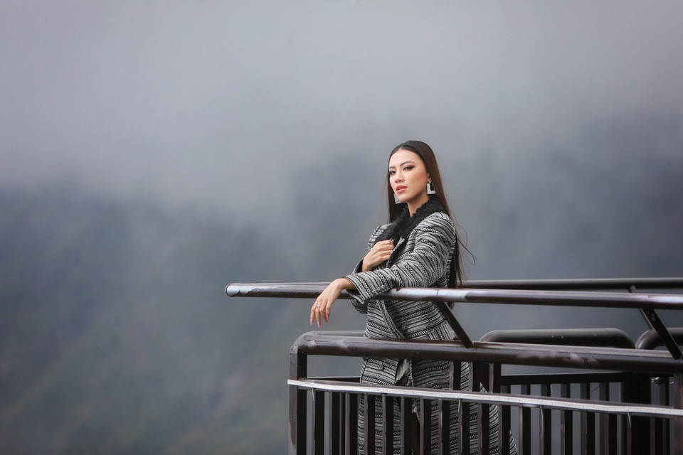 Điểm dừng chân cuối cùng là khu du lịch Cầu kính Rồng Mây (Đèo Ô Quy Hồ, xã Sơn Bình, huyện Tam Đường, Lai Châu), cao hơn 2.000m so với mực nước biển. (Ảnh: Quỷ Cốc Tử/Vietnam+)