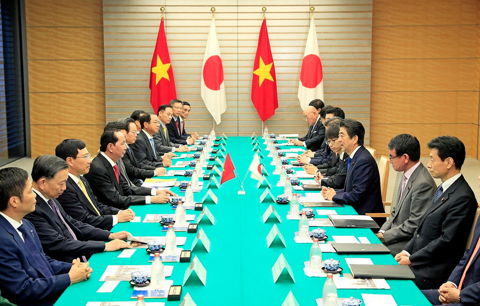 Chủ tịch nước Trần Đại Quang hội đàm với Thủ tướng Nhật Bản Shinzo Abe. (Ảnh: Nhan Sáng/TTXVN)