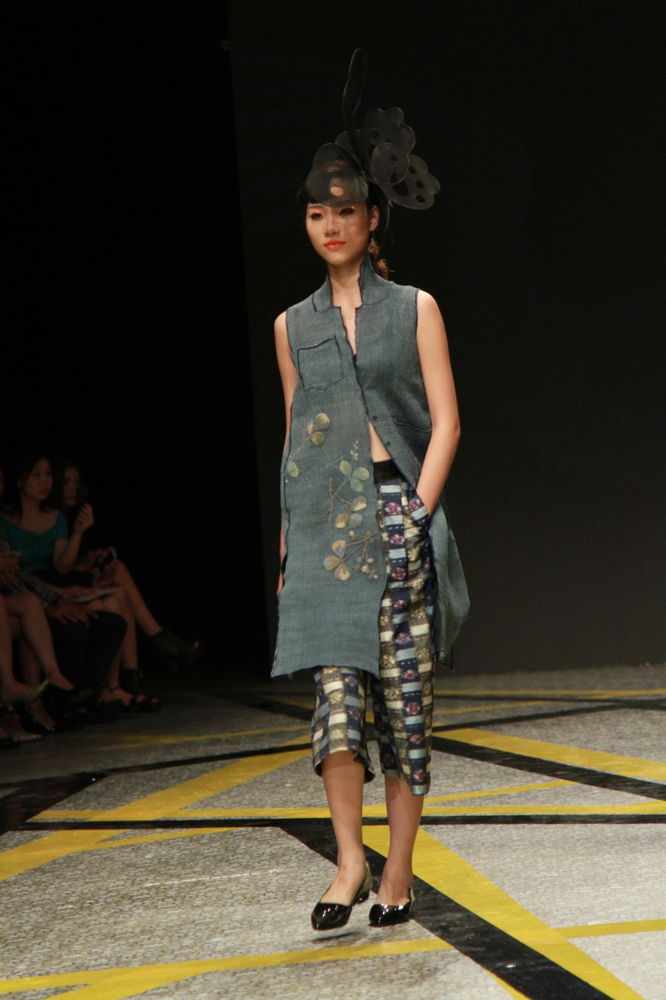 Đây là loại vải dệt tay dành riêng cho Kimono... (Ảnh: Xuân Mai/Vietnam+)