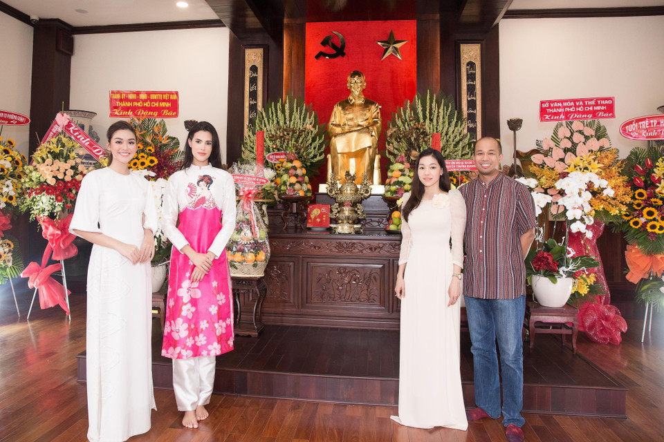 Một di tích lịch sử ý nghĩa là điểm đến đầu tiên mà Á hậu Tường San muốn dẫn đương kim Hoa hậu Quốc tế tới để nàng hậu quốc tế hiểu và cảm nhận về niềm tự hào của đất nước, con người Việt Nam. (Ảnh: CTV)