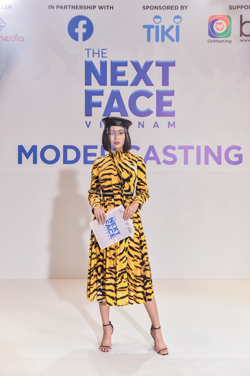 Mâu Thuỷ từng làm giám khảo chương trình Vietnam’s Next Top Model mùa 9, huấn luyện viên chương trình Model Kid Vietnam 2019. Đến với vòng sơ tuyển của The Next Face 2021, Mâu Thủy tiếp tục thể hiện khả năng hoạt ngôn của mình với những lời nhận xét thông minh dành cho các thí sinh. (Ảnh: CTV/Vietnam+)