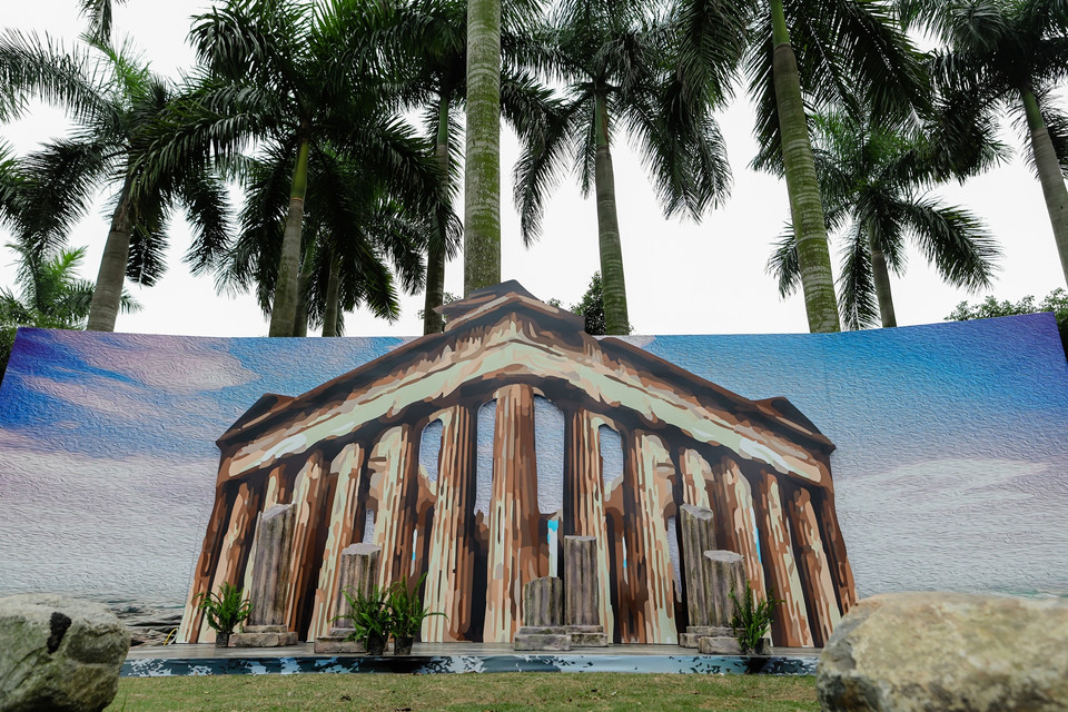 Tiếp đến, du khách sẽ được đưa về miền thần thoại với nền văn hóa Hy Lạp. Đền Patheon với kiến trúc đặc sắc mang dấu ấn của Hy Lạp hứa hẹn sẽ mang đến những trải nghiệm khó quên cho du khách. (Ảnh: CTV/Vietnam+)