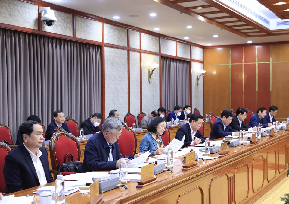 Các Ủy viên Bộ Chính trị dự cuộc họp. (Ảnh: Thống Nhất/TTXVN)