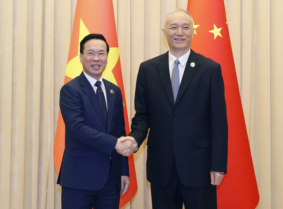 Chủ tịch nước Võ Văn Thưởng gặp ông Thái Kỳ, Ủy viên Thường vụ Bộ Chính trị, Bí thư Ban Bí thư, Chánh Văn phòng Trung ương Đảng Cộng sản Trung Quốc. (Ảnh: Thống Nhất/TTXVN)