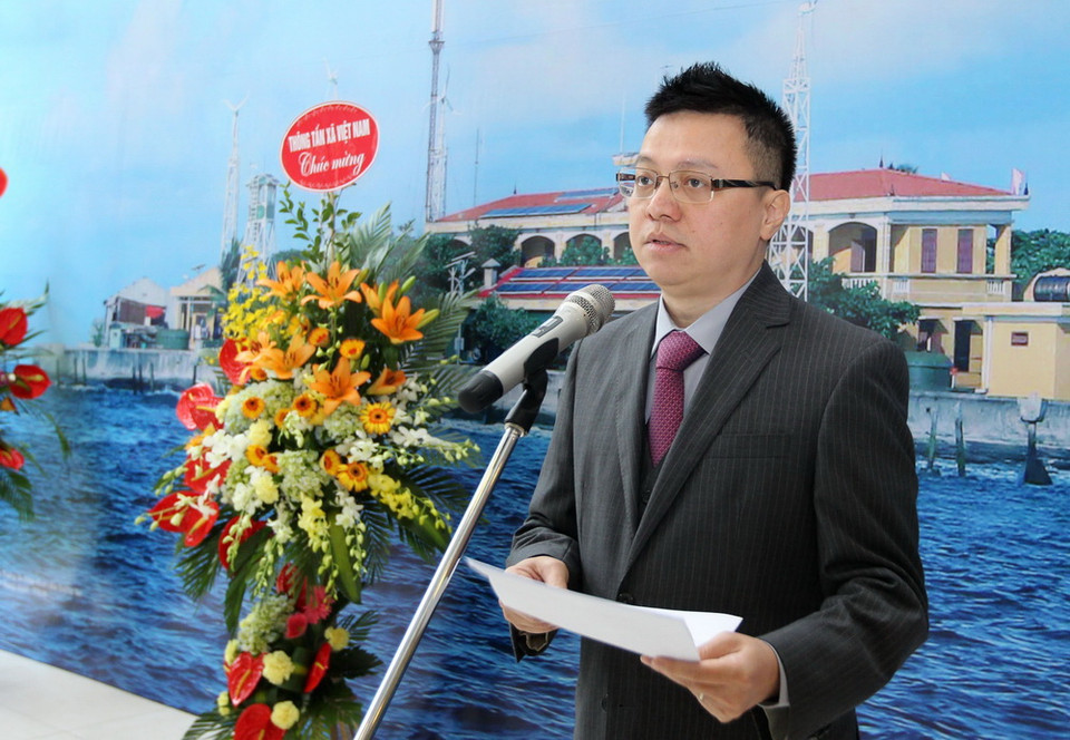 Phó Tổng giám đốc Thông tấn xã Việt Nam Lê Quốc Minh phát biểu khai mạc triển lãm ảnh. (Ảnh: Quốc Khánh/TTXVN)