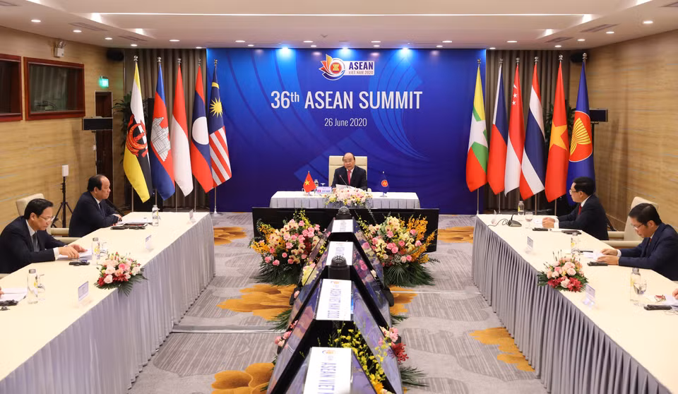 Thủ tướng Nguyễn Xuân Phúc chủ trì Phiên toàn thể Hội nghị Cấp cao ASEAN lần thứ 36. (Ảnh: Thống Nhất/TTXVN)