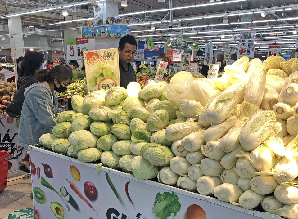 Hàng hóa dồi dào được bày bán tại Siêu thị Big C Thăng Long. (Ảnh: Trần Việt/TTXVN)