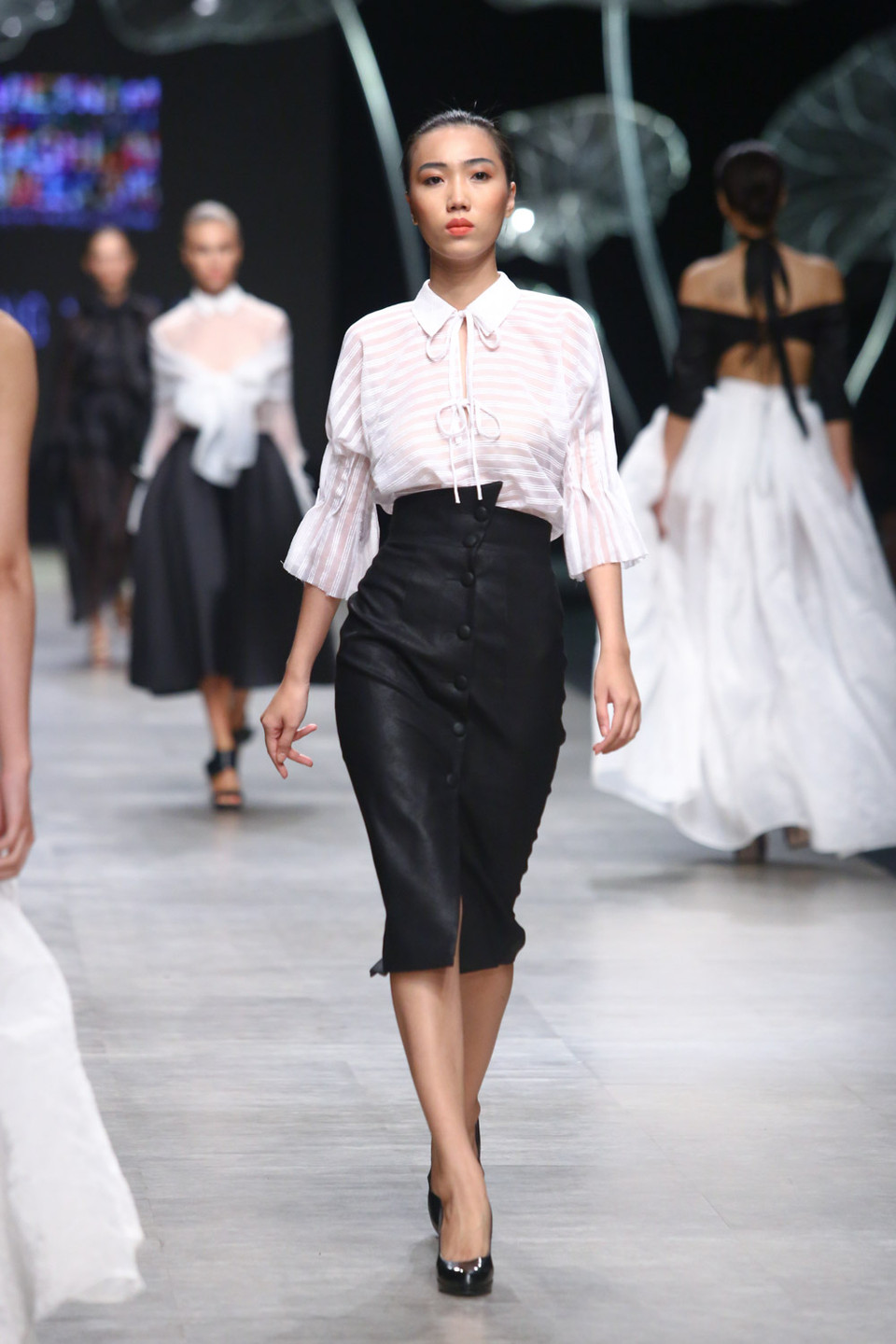 Đúng như tên gọi, 'Nàng' là tổng hòa của những gì nữ tính, ngọt ngào, mềm mại và dịu dàng ở nữ giới.