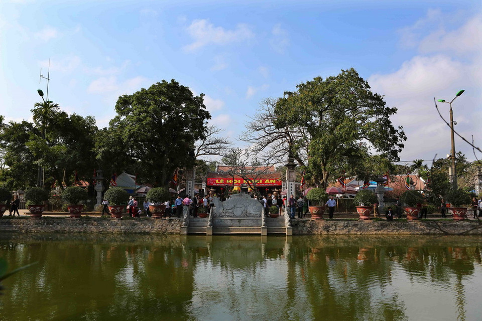 Quang cảnh đền Trần trước giờ khai Ấn. (Ảnh: Thành Đạt/TTXVN)