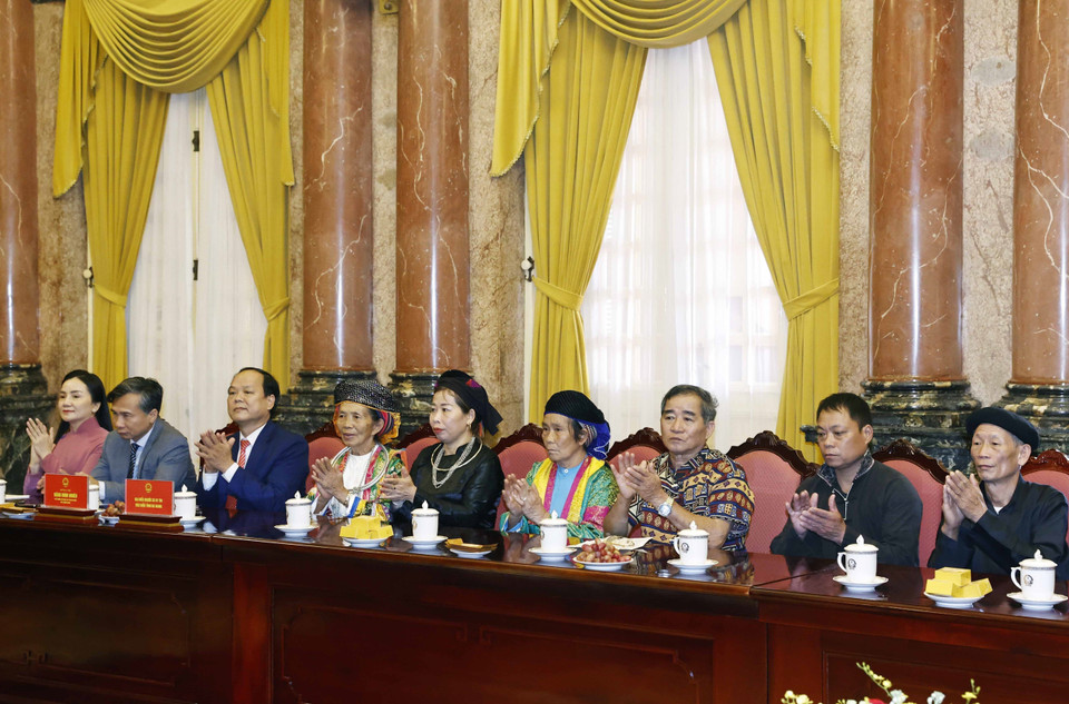 Các đại biểu người có uy tín tiêu biểu tỉnh Hà Giang. (Ảnh: Thống Nhất/TTXVN)