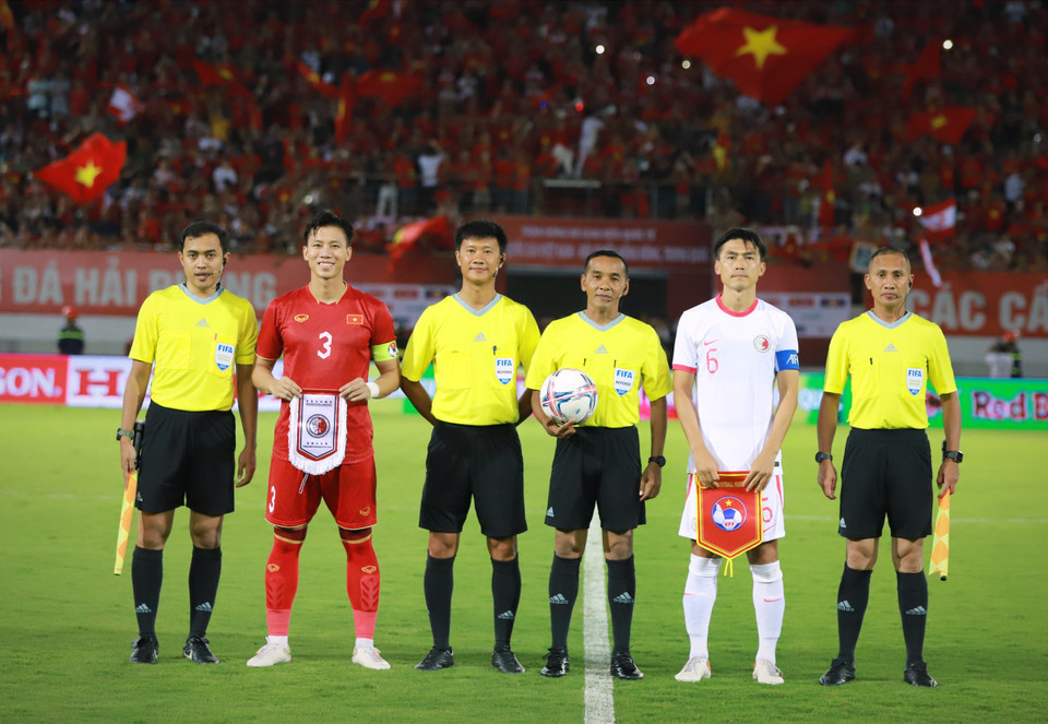 Trận giao hữu gặp Đội tuyển Hong Kong (Trung Quốc) là màn ra mắt của ông Philippe Troussier trên cương vị huấn luyện viên trưởng của Đội tuyển Việt Nam. (Ảnh: Việt Anh/Vietnam+)