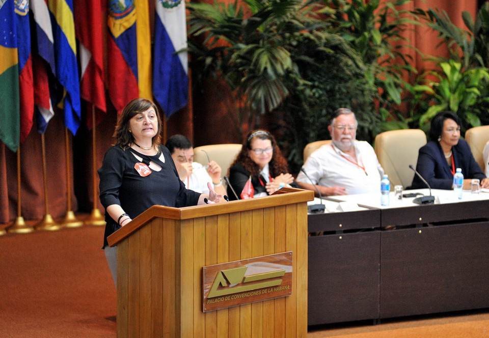 Thư ký điều hành Diễn đàn Sao Paulo Monica Valente phát biểu khai mạc diễn đàn. (Ảnh: Vũ Lê Hà/TTXVN)