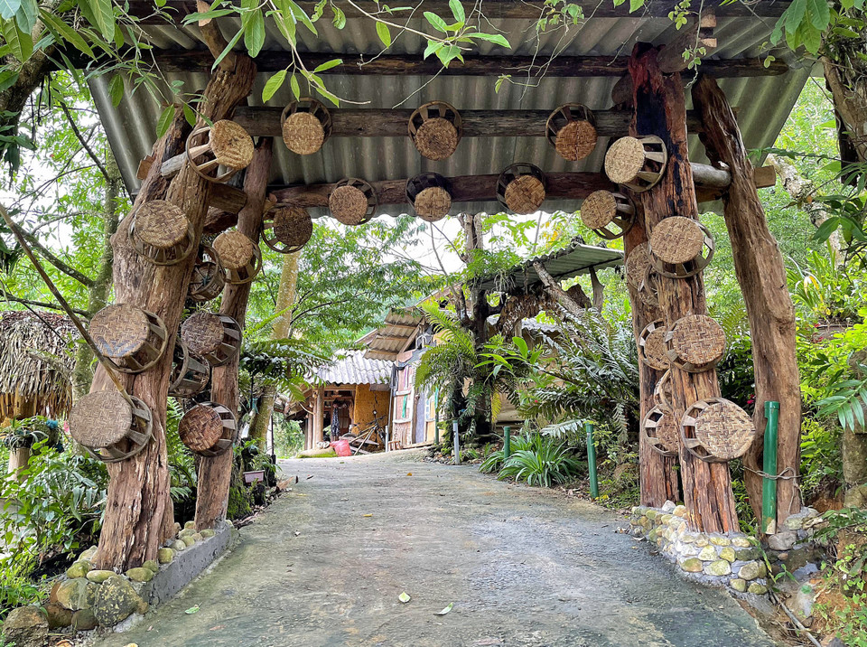 Những ngày này, COVID-19 đã khiến quang cảnh các homestay ở Sin Suối Hồ vắng vẻ, đìu hiu do không có khách du lịch. (Ảnh: Xuân Mai/Vietnam+)