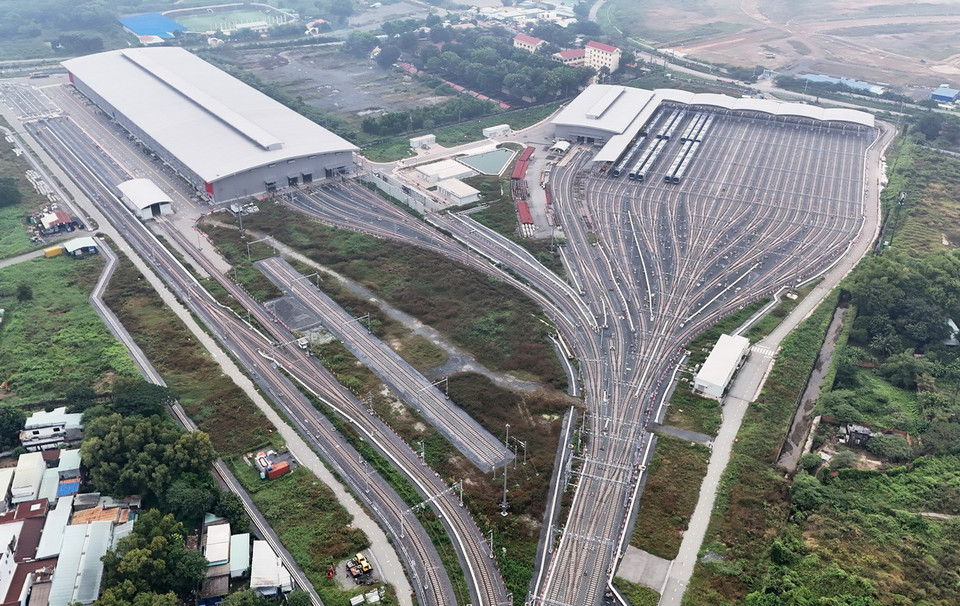 Depot Long Bình (phường Long Bình, thành phố Thủ Đức, Thành phố Hồ Chí Minh) là bãi đỗ metro lớn nhất cả nước đến thời điểm này, sẵn sàng chờ ngày vận hành thương mại 22/12/2024. (Ảnh: Hồng Đạt/TTXVN)