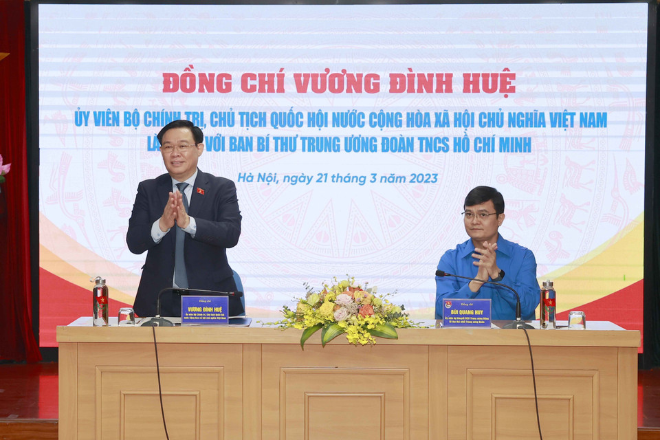Chủ tịch Quốc hội Vương Đình Huệ làm việc với Ban Bí thư Trung ương Đoàn. (Ảnh: Doãn Tấn/TTXVN)