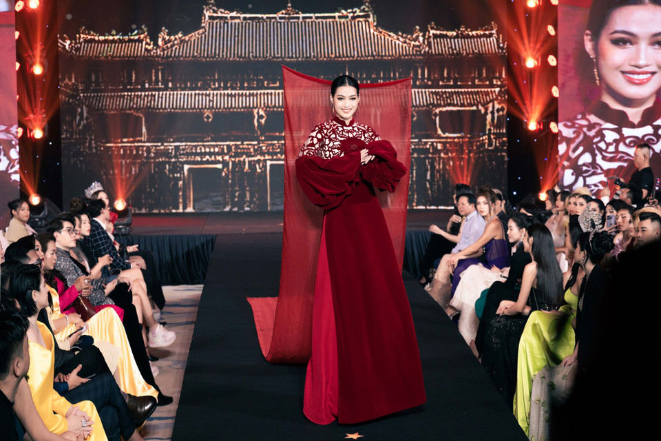 Á hậu Minh Thư. (Ảnh: CTV/Vietnam+)