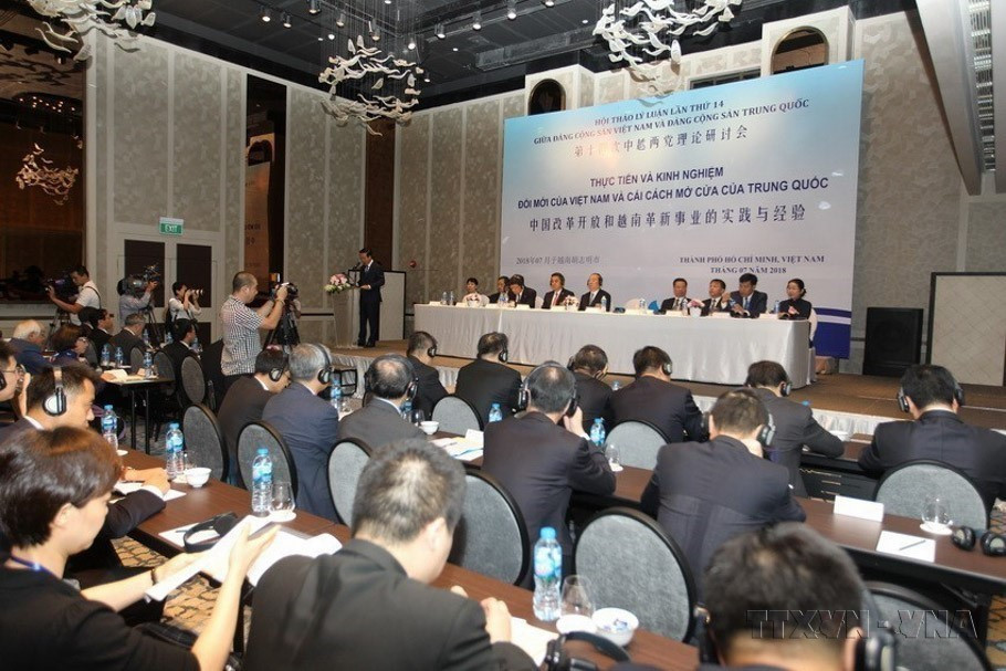 Hội thảo Lý luận lần thứ 14 giữa Đảng Cộng sản Việt Nam và Đảng Cộng sản Trung Quốc với chủ đề "Thực tiễn và kinh nghiệm đổi mới của Việt Nam và cải cách mở cửa của Trung Quốc" (Thành phố Hồ Chí Minh, 7/2018). (Ảnh: Quang Nhựt/TTXVN)