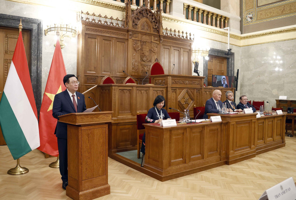 Chủ tịch Quốc hội Vương Đình Huệ phát biểu. (Ảnh: Doãn Tấn/TTXVN)