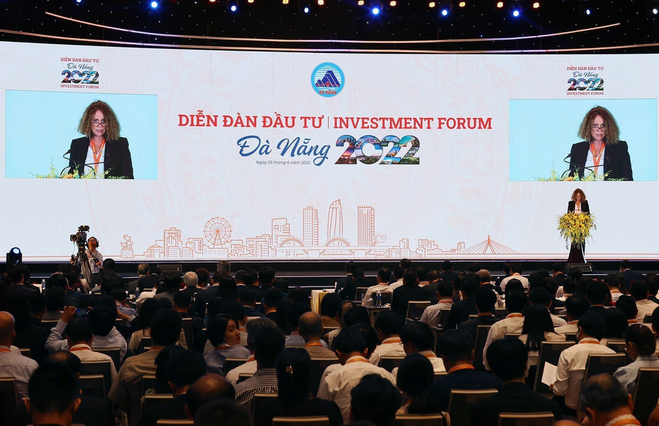 Bà Carolyn Turk, Giám đốc Quốc gia Ngân hàng Thế giới (World Bank) tại Việt Nam trình bày tham luận. (Ảnh: Dương Giang/TTXVN)