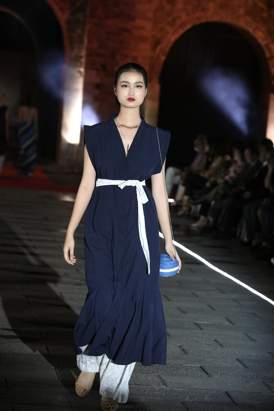 Cơ quan Tái hòa nhập của Colombia đang triển khai một chiến lược với tên gọi ‘Câu chuyện lịch sử đẳng sau mỗi sản phẩm.’ Chiến lược được chia thành các lĩnh vực như du lịch, dịch vụ, tiêu dùng, thủ công, may mặc và qua đó tìm kiếm thêm nhiều cơ hội cho các sản phẩm liên quan. (Ảnh: Mai Mai/Vietnam+)