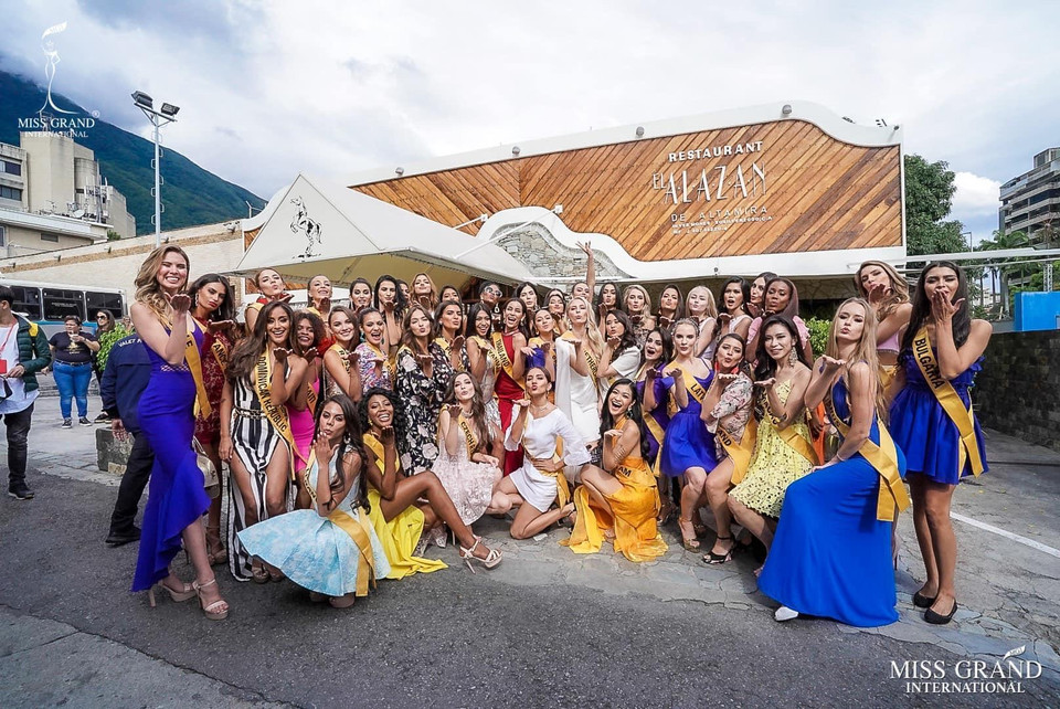 Đặc biệt, trong tất cả các hình ảnh được cập nhật liên tục trên fanpage chính thức của cuộc thi đều xuất hiện gương mặt Kiều Loan tại vị trí trung tâm với nụ cười rạng rỡ. (Ảnh: BTC)